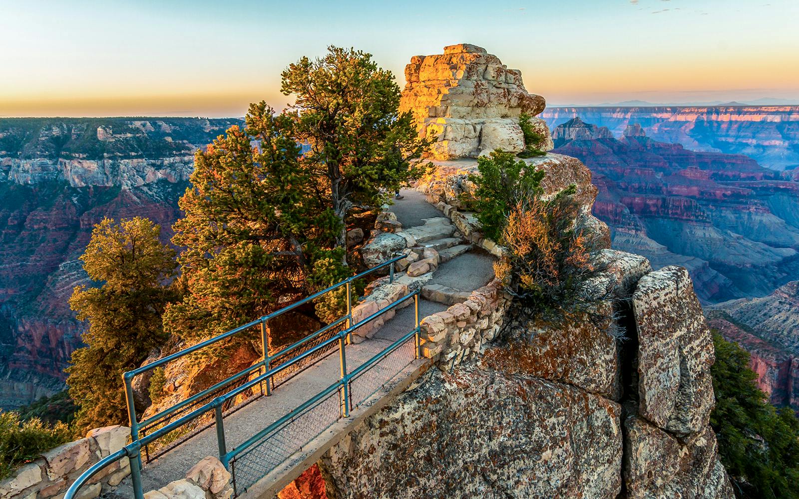 A*i様 レア！GDC grand canyon ウィンドブレーカー XL Hiking in Grand Canyon | Trails for every type of adventurer